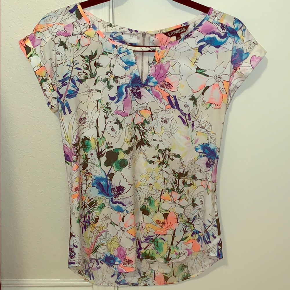 Floral print blouse